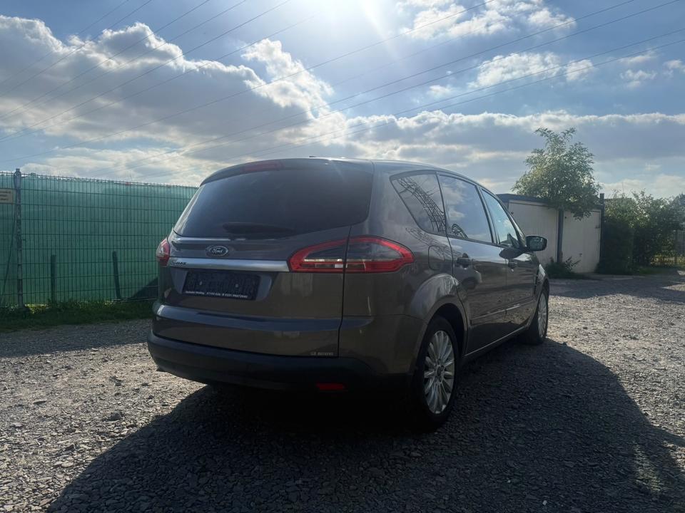 Ford S-Max 2012 — interior