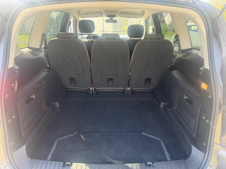 Ford S-Max 2012 — photo 6