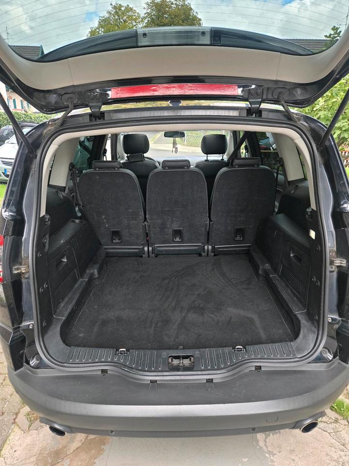 Ford C-Max 2010 — photo 7