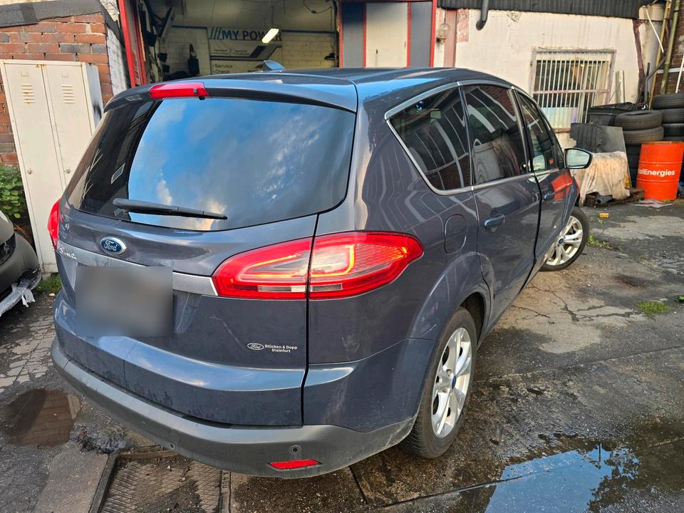 Ford S-Max 2011 — engine