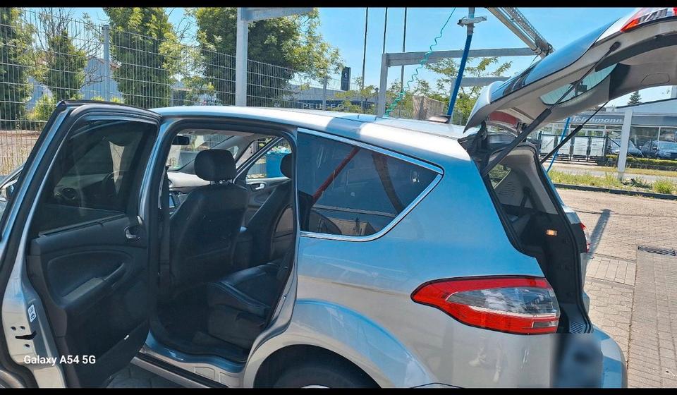 Ford S-Max 2014 — interior