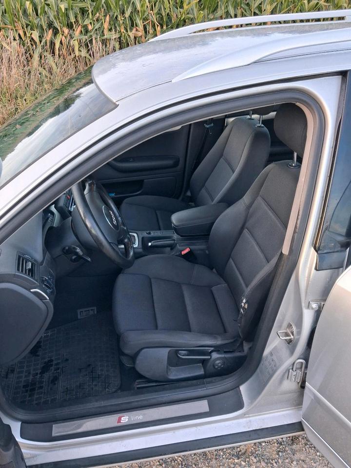 Audi A4 2004 — photo 11