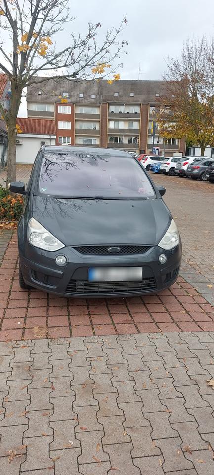 Ford S-Max 2009 — rear view