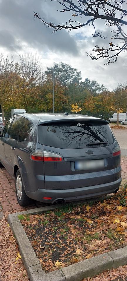 Ford S-Max 2009 — interior