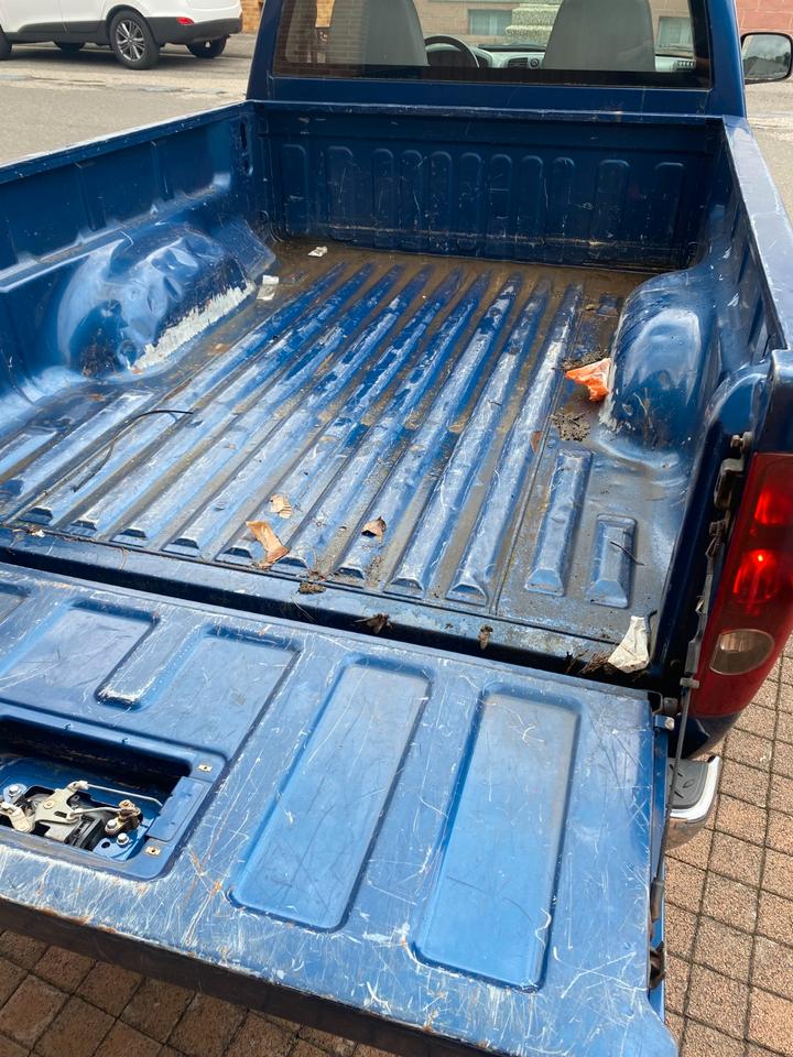 Chevrolet Colorado 2005 — engine