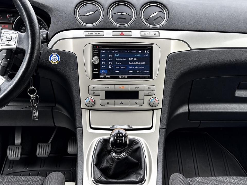 Ford S-Max 2009 — photo 20