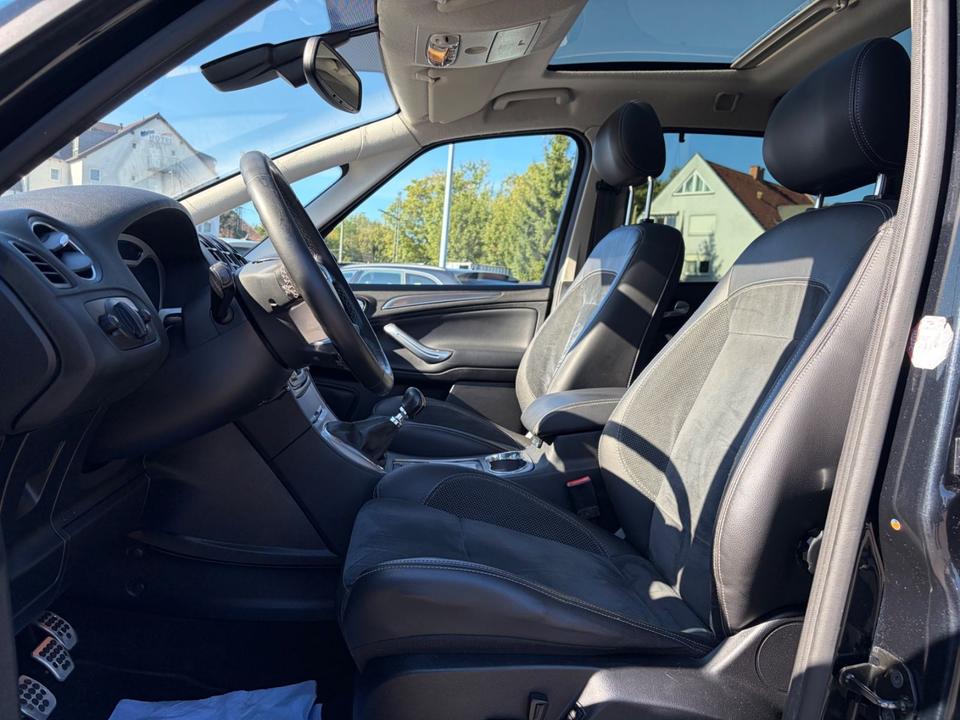 Ford S-Max 2009 — photo 11