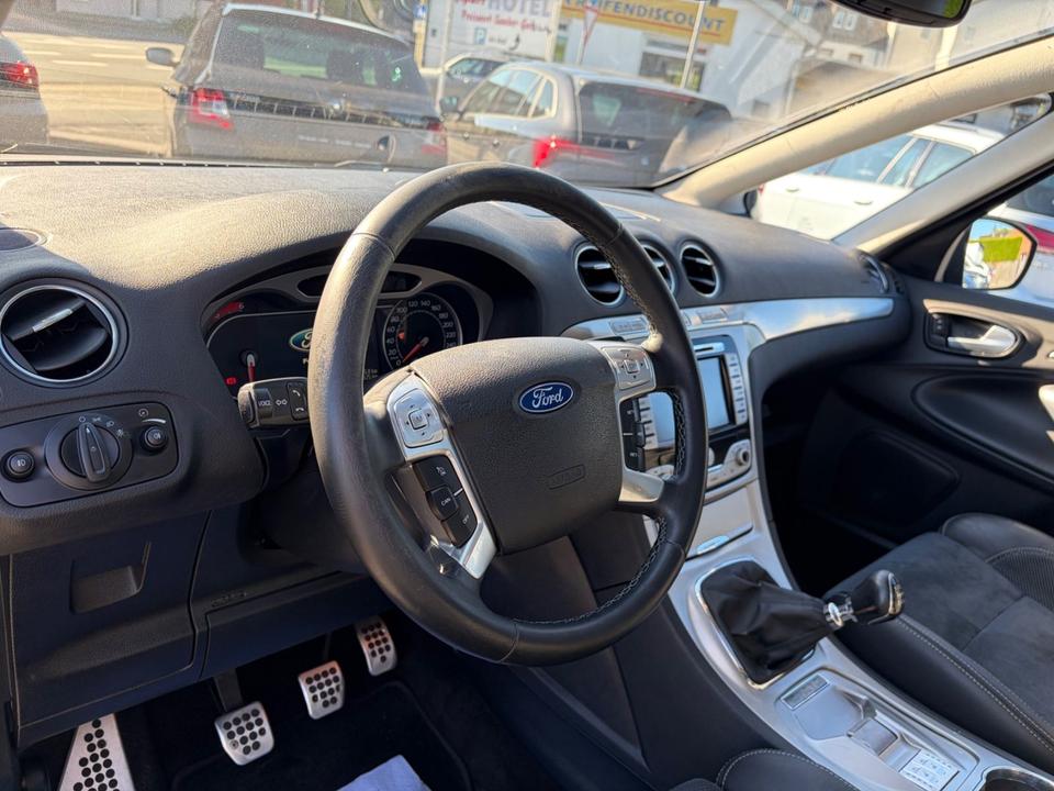 Ford S-Max 2009 — photo 13