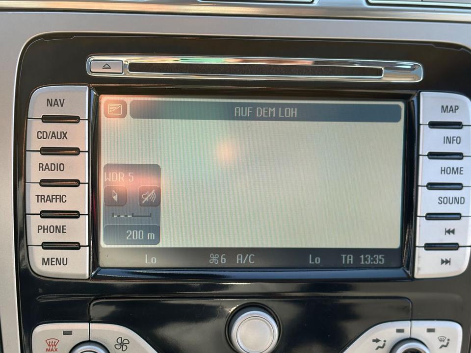 Ford S-Max 2009 — photo 21