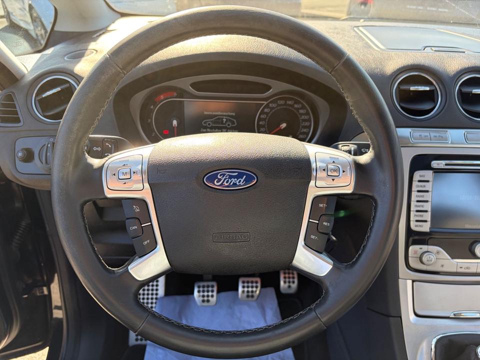 Ford S-Max 2009 — photo 22