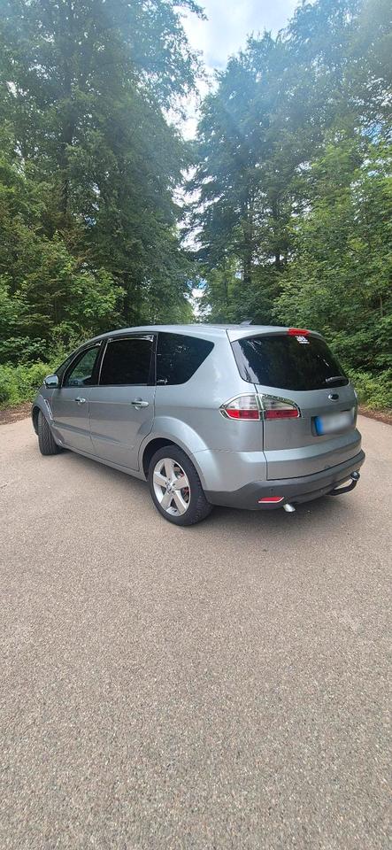 Ford S-Max 2010 — photo 12