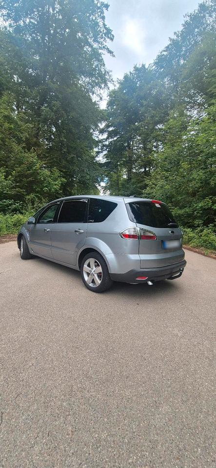 Ford S-Max 2010 — photo 15