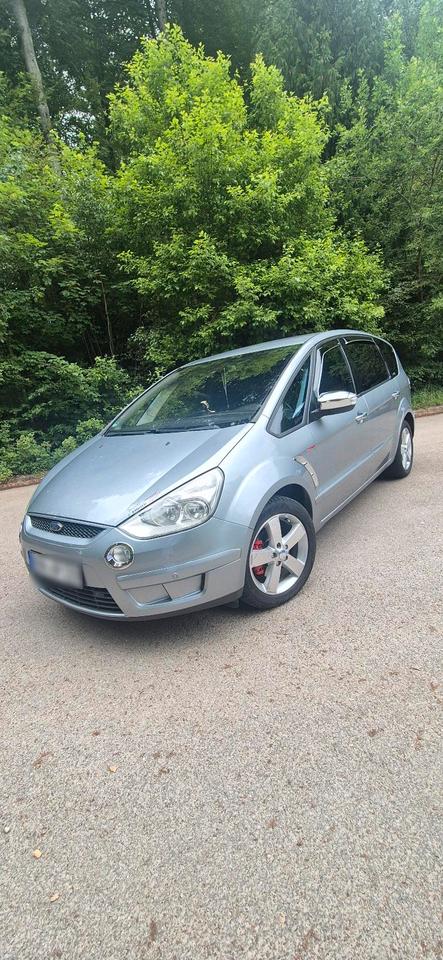 Ford S-Max 2010 — photo 16