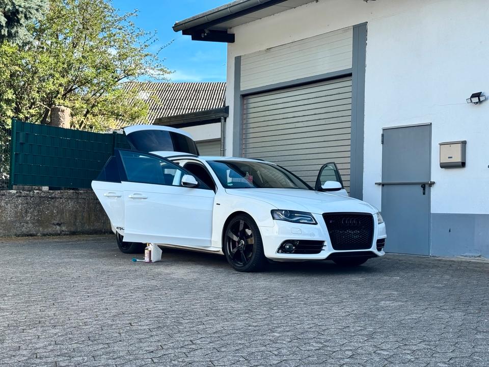 Audi A4 2011 — photo 16
