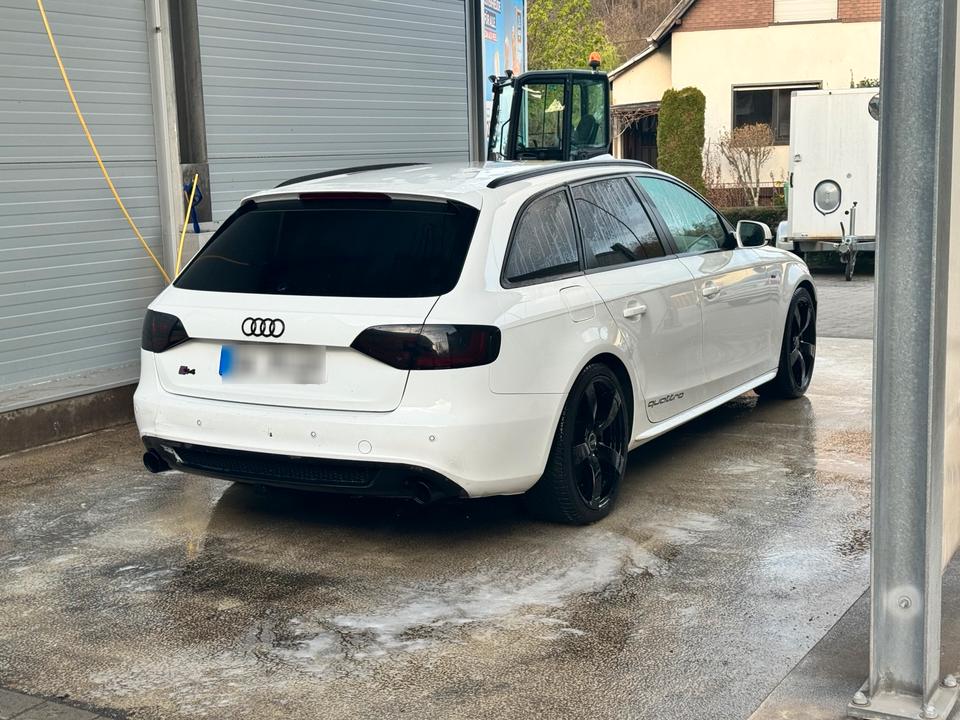 Audi A4 2011 — rear view