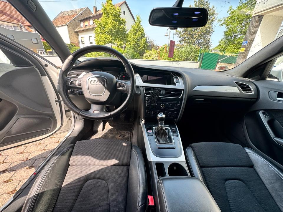 Audi A4 2011 — photo 7
