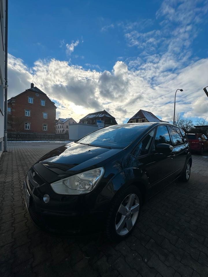Ford S-Max 2008 — вигляд ззаду