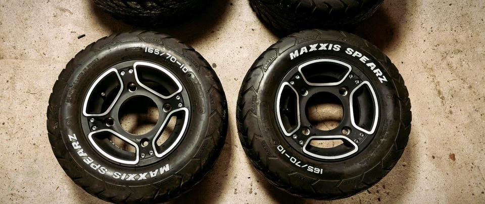 Weitere Motorräder 4xAeon Cobra 300 400 419 420 422 Alufelgen Komplett MAXXIS Reifen 2015 — двигун 400 ccm