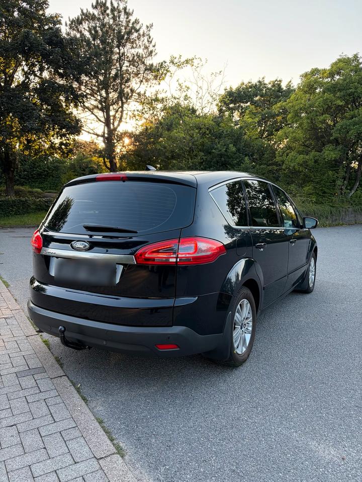 Ford S-Max 2011 — interior