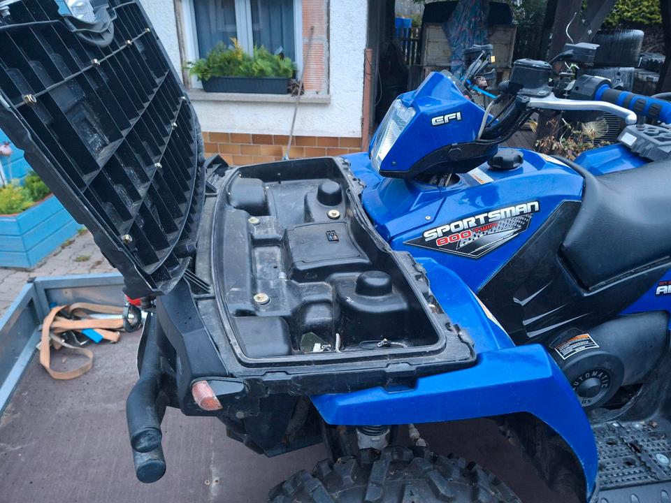 Weitere Motorräder Polaris Sportsman 800 EFI 2007 — engine 800 ccm