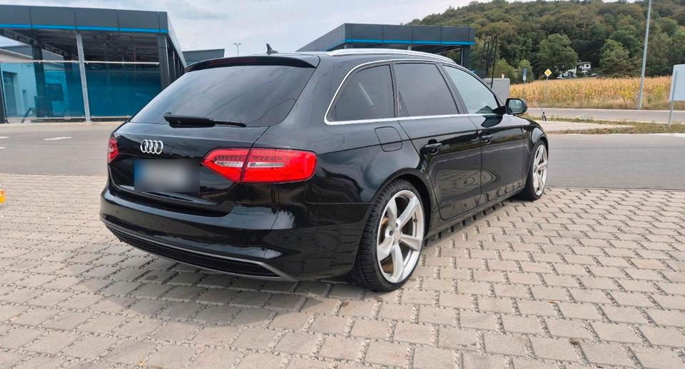 Audi A4 2012 — photo 11