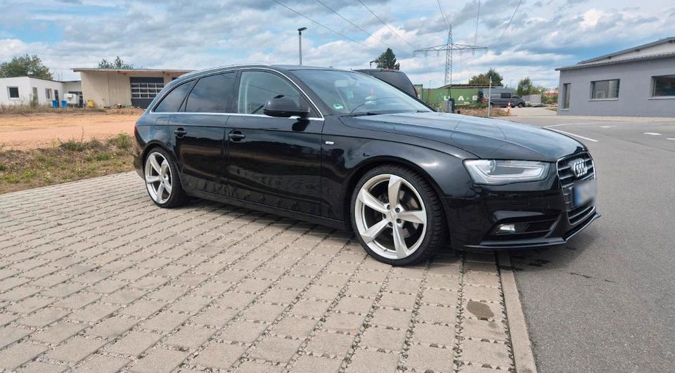 Audi A4 2012 — photo 9