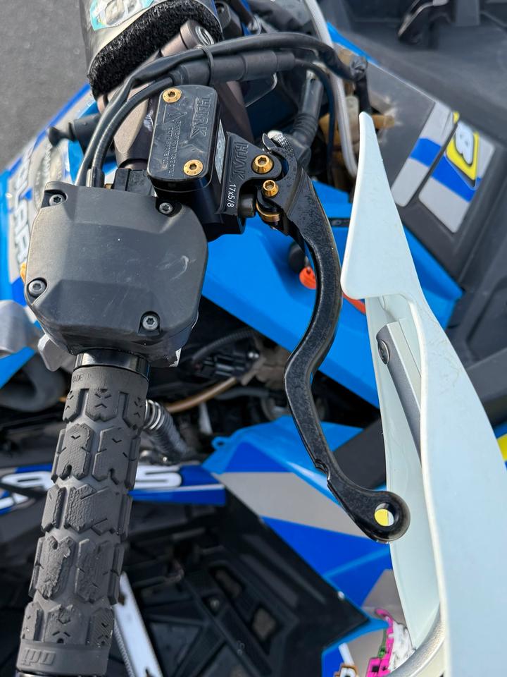 Weitere Motorräder Polaris Scrambler 850 XP LOF 4x4 2015 — photo 14