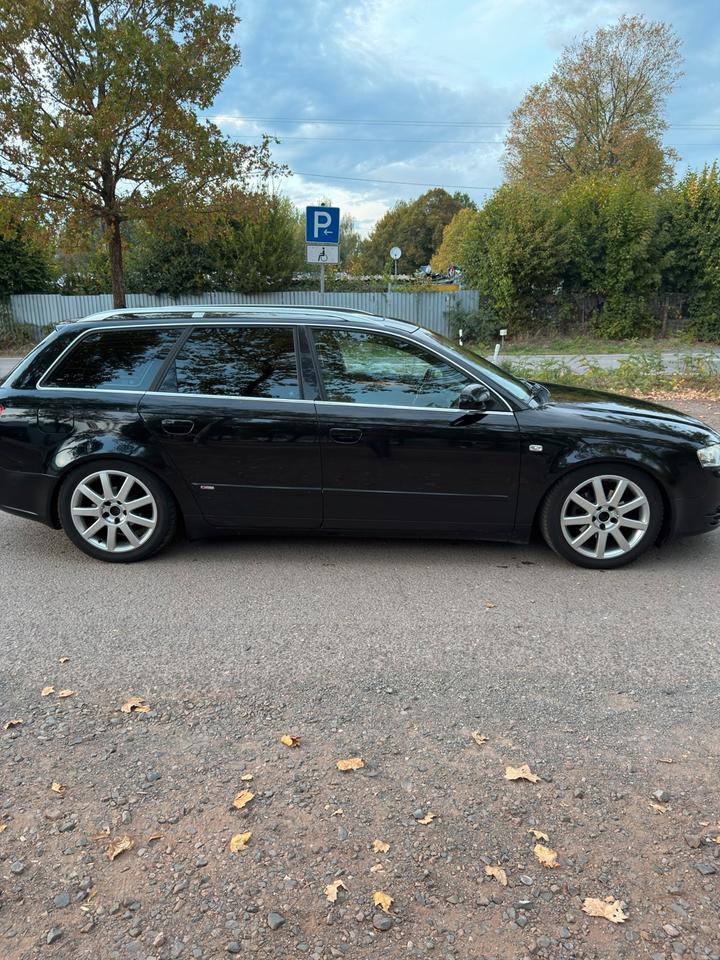 Audi A4 2007 — салон