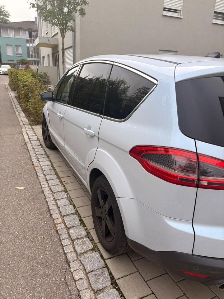 Ford S-Max 2014 — interior