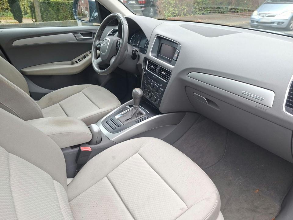 Audi Q5 2009 — двигун