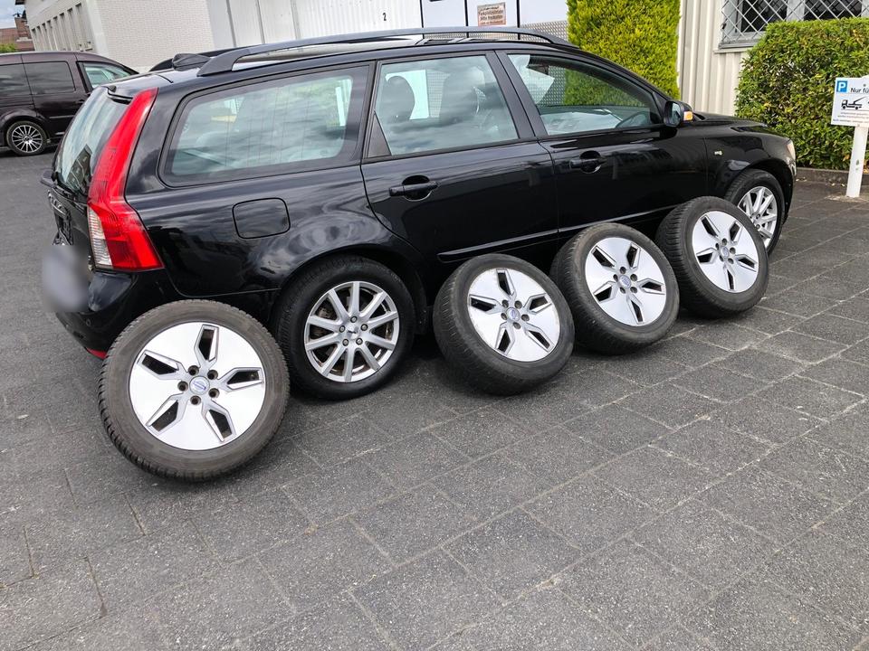 Volvo V50 2010 — vehicle for AFU Ukraine