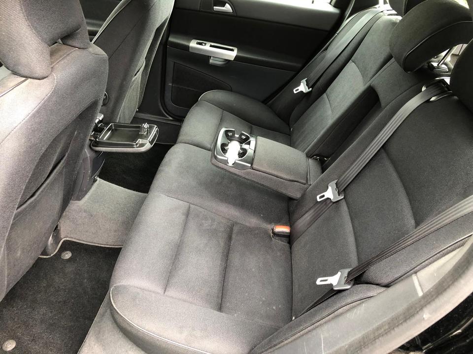 Volvo V50 2010 — photo 15