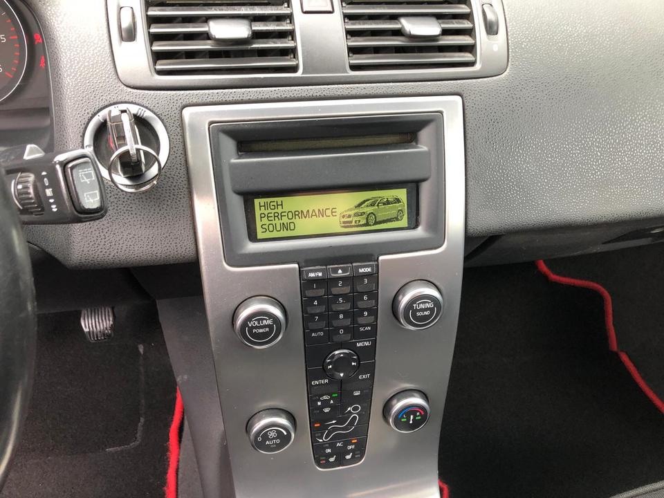 Volvo V50 2010 — photo 9