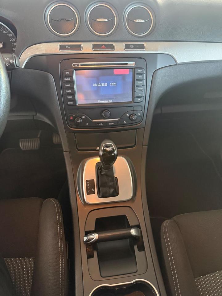 Ford S-Max 2012 — photo 7