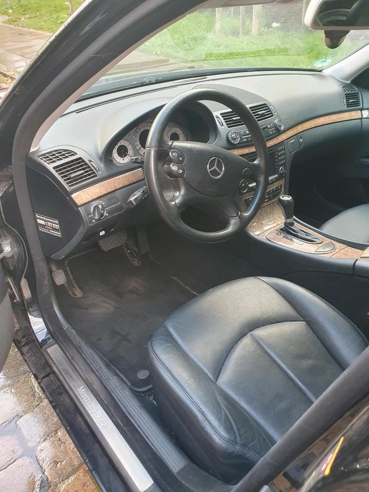 Mercedes Benz E 320 2008 — photo 10