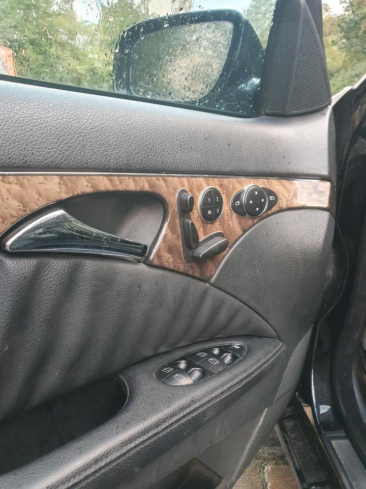 Mercedes Benz E 320 2008 — photo 11