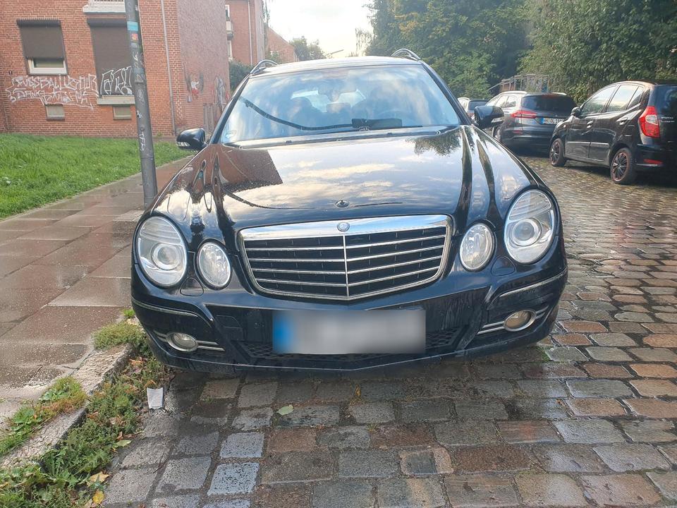 Mercedes Benz E 320 2008 — engine