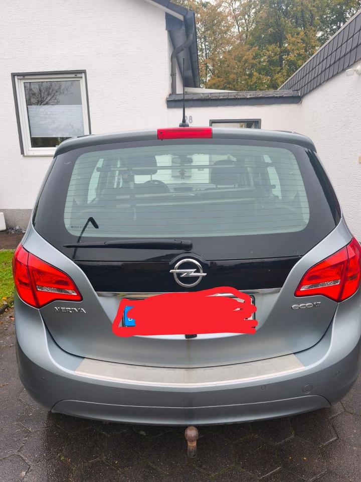 Opel Meriva 2012 — салон