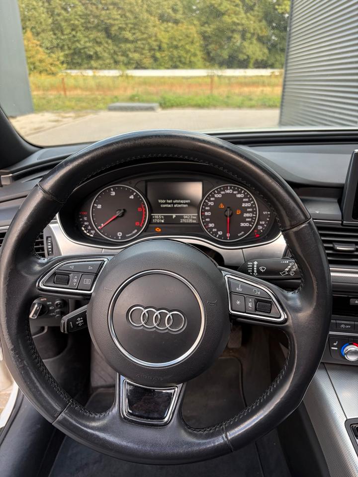 Audi A6 2013 — photo 10