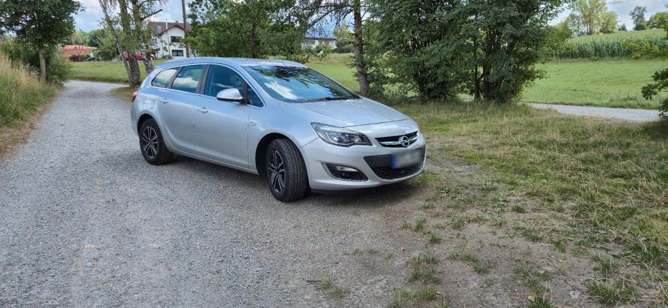 Opel Astra 2015 — двигун