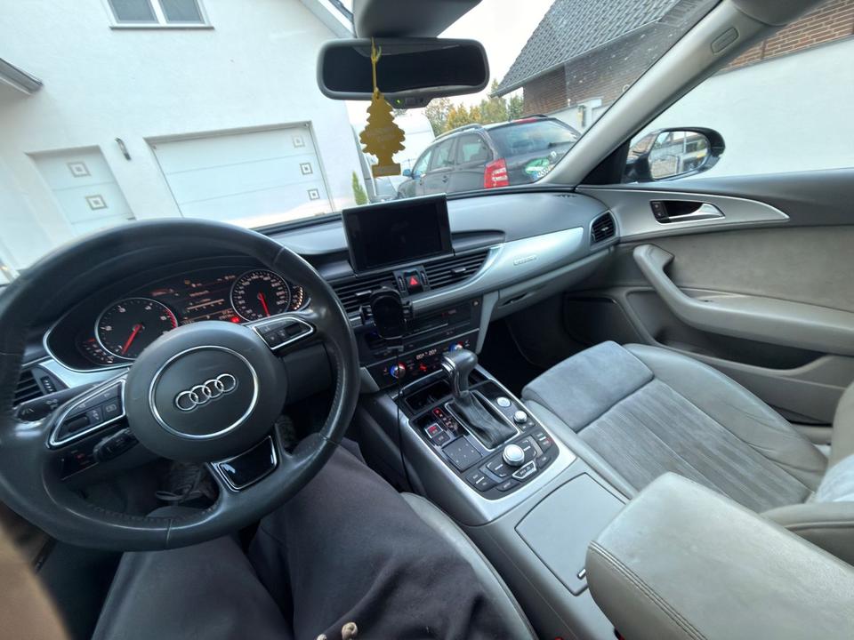 Audi A6 2012 — photo 13