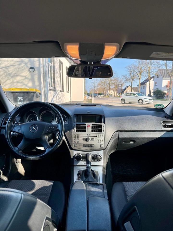 Mercedes Benz C 220 2010 — photo 7
