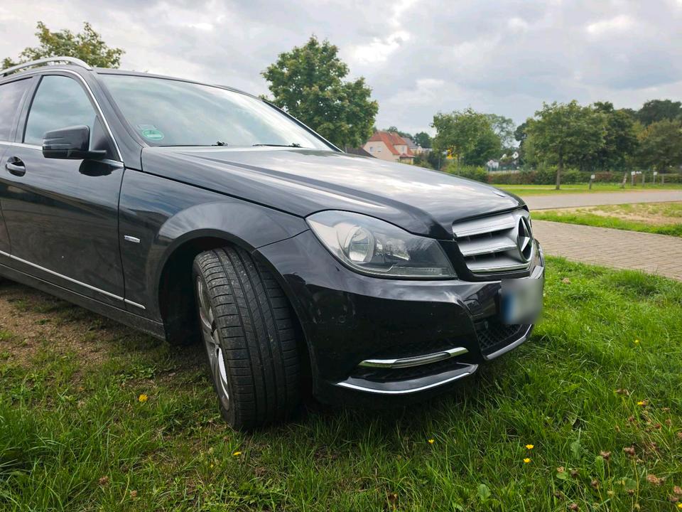 Mercedes Benz C 180 2011 — двигун