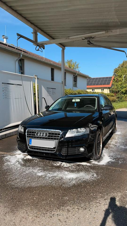 Audi A4 2009 — engine