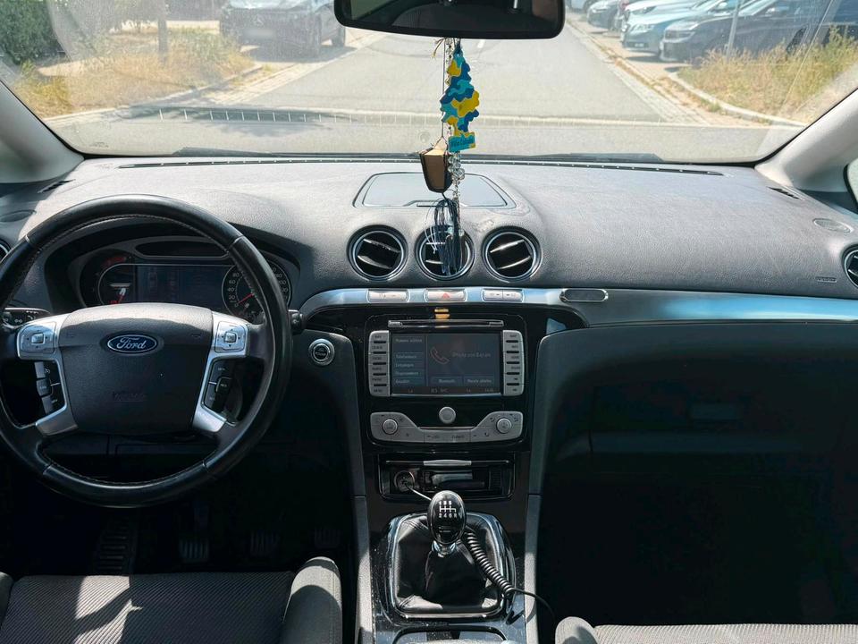 Ford S-Max 2010 — photo 6