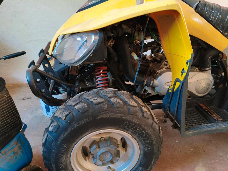 Weitere Motorräder Sanyang Quad UA18A- Baujahr - Motorschaden-Papiere vorhanden 2005 — photo 5