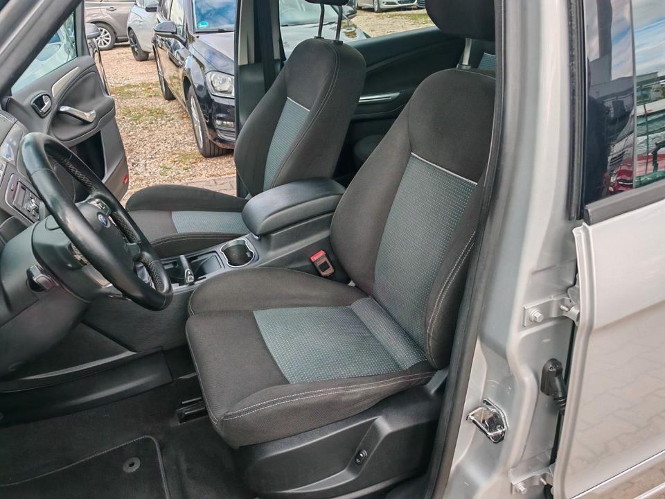 Ford S-Max 2013 — photo 13