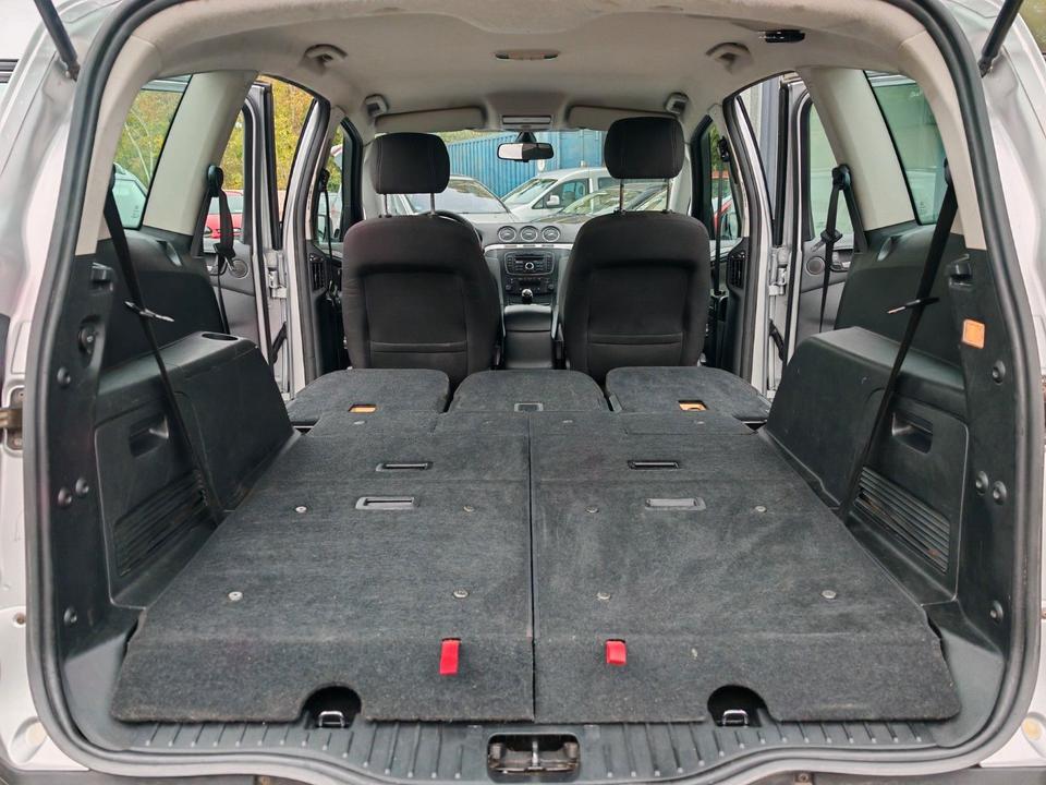 Ford S-Max 2013 — photo 24