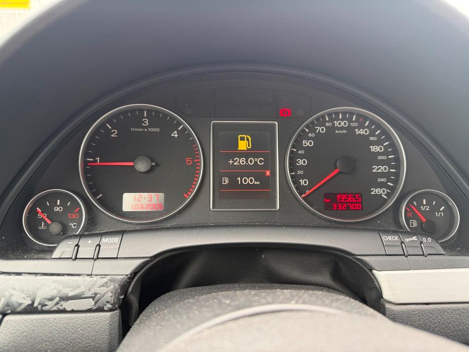 Audi A4 2006 — photo 10