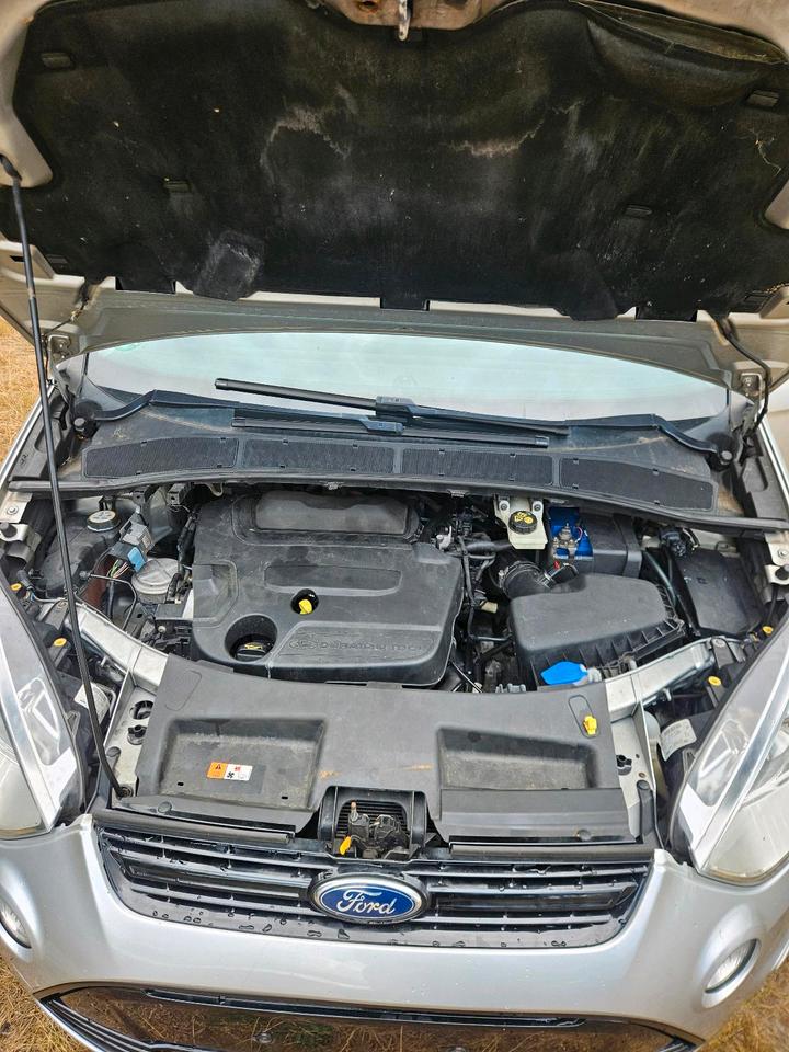 Ford S-Max 2011 — photo 7
